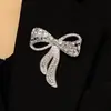 Broche de Lazo con Pedrería de Lujo Ligero, Pin de Solapa para Traje de Gama Alta y Elegante, Broche Exquisito de Nicho, Suministro Directo del Fabricante