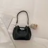 Bolsa Retrô para Mulheres, Grande Capacidade, Novo Estilo Primavera 2026, Bolsa de Ombro Transversal Estilosa, Bolsa Saco Simples e Fashion para Trabalho