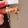Pendientes de Gancho para Oreja con Borla Redonda Irregular de Cuentas de Cristal de Lujo Ligero, Pendientes Retro de Moda de Gama Alta de Nicho con Temperamento para Mujer