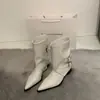 Encuentro de Primera Temporada 2026 Nuevas Botas de Otoño Individuales Cuero Retro Hebilla Pantalones de Media Pantorrilla