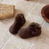 Botas Birkenstock Retro Chic Estilo Coreano para Niñas Otoño/Invierno 2026 Nuevos Zapatos de Bebé Botines para Niñas Botas de Cuero de Suela Suave