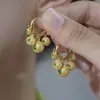 Elegantes e Requintados, Modernos e Versáteis, Brincos de Durian Cravejados de Diamantes, Design Simples e Único, Brincos de Nicho de Alta Qualidade, Tarrachas de Orelha para Mulheres