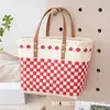2025 Bolso de Plástico Tejido a Cuadros con Bloques de Color de Moda Bolso de Mano Grande para Mujer Versátil para el Trabajo, Compras, Vacaciones y Uso en la Playa