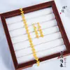 Conjunto de Joias Étnicas Banhado a Ouro de Xinjiang com Pulseiras e Brincos de Espiga de Trigo Incrustados com Diamantes, Elegante e de Alto Padrão, Estilo Francês de Luxo Leve para Mulheres