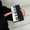 Funda Creativa Negra y Blanca Cuadrada para Piano iPhone17 Apple 16 Adecuada para 14/15Pro Max Funda para Teléfono Móvil Cubierta Anti-Caídas 13