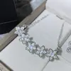 Colar Sorriso de Cinco Flores Novo Versa Glf Feminino Banhado a Ouro Micro Zircônia Diamante Elegante Luxo Leve de Alta Qualidade Corrente para Clavícula