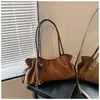 Bolso de hombro vintage simple de gran capacidad para mujer, moderno y versátil, textura de alta calidad, adecuado para la escuela, uso casual y como bolsa de mano para el trabajo