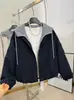 Jaqueta curta com capuz color block estilo europeu para mulheres, novo design casual solto para primavera/outono de 2026, jaqueta jovem e moderna