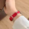 Correa de Metal y Cuero con Patrón de Puntos de Onda Curva para Apple Watch Adecuada para Apple Watch iWatch 12ª Generación 11/10