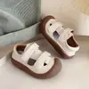Tênis Esportivo Casual Infantil 2025 Outono Novo Sola Macia Sapatinhos de Bebê para Andar Calçados para Bebês Meninos e Meninas