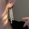 Brinco de Cristal Preto Europeu e Americano Love com Presilha de Orelha Design de Personalidade Nicho Moda Brinco Pendente Longo Elegante Acessórios de Orelha de Alta Qualidade para Mulheres