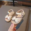 Sandalias para Niñas 2025 Nuevo Verano Zapatos de Princesa con Lazo para Niños Suela Suave Antideslizante Zapatos Individuales para Niños Pequeños y Medianos