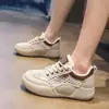 Zapatos de Padre de Suela Gruesa de Venta Caliente para Mujer 2026 Verano Malla Nuevo Estilo Versátil Antideslizante Transpirable Delgados Casuales Zapatos Deportivos