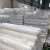 Filme de embalagem transparente, altamente elástico, de alta resistência à tração, resistente a perfurações, em rolo grande; filme plástico comercial para selar recipientes de delivery