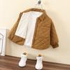 Ropa de Algodón Ligero para Niños Ropa de Otoño e Invierno 2023 Nuevo Tops Aterciopelados Gruesos para Niños Chaquetas Acolchadas para Niños Color Puro de Moda