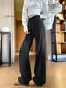 Plus veludo lã de cordeiro flanela micro-flare plus veludo feminino inverno cordão justo ao corpo modelador sensação preguiçosa comprimento total calça de moletom calça flare
