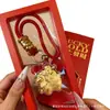 Oro Puro 999 Dios de la Riqueza Sobre Rojo Llavero Cadena para Teléfono Colgante Regalo Fabricante Mayorista Festival de Primavera Regalos de Negocio