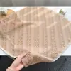 Pañuelo Cuadrado Pequeño de Imitación Seda Lana Algodón Lino, Nuevo Pañuelo de Seda Otoño e Invierno, Versátil para Viajes Diarios, Moda Retro, Chal Elegante de Alta Gama