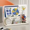 Estante de Almacenamiento con Tablero de Pegs para Calendario Soporte de Exhibición Creativo Soporte de Calendario de Escritorio Caja de Regalo Recuerdo Personalizado