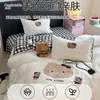 Estilo fresco y sencillo, juego de ropa de cama de cuatro piezas bordado de toalla de algodón lavado, funda de edredón de algodón puro, juego de sábanas de tres piezas para dormitorio de estudiante