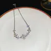 Pulseira Cruz Zircônia Europeia e Americana Banhada a Ouro Real 14K Exquisita Versátil Luxo Leve Sensação de Alto Padrão Joia de Mão