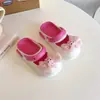Zapatos para niña Mary Jane con agujeros, sandalias para bebé para exteriores, sandalias antideslizantes para interiores, zapatos de playa lindos de dibujos animados