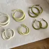 Aretes de Aro Color Amarillo Crema Matcha para Mujer, Estilo Coreano, Dulces y Elegantes, Modernos, Sencillos, Favorecedores para el Tono de Piel