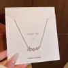 Colar com Pingente de Flor da Nova Moda Primavera e Verão para Mulheres, Corrente de Clavícula Versátil Elegante e de Alto Padrão, Acessório Moderno e Versátil
