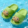 Chinelos Infantis em Formato de Tartaruga 2026 Novo Modelo para Meninos e Meninas, Verão Casa Antiderrapante Banheiro Chinelos Pai-Filho para Meninos e Meninas