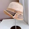 Sombrero de Pescador Borde de Color Contrastante Estilo Hepburn para Mujer Otoño e Invierno Cálido Lana Australiana Tejido Sombrero de Cubo Artístico Hebilla de Taladro de Moda