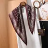 Bufanda Triángulo Perezosa Estilo Francés con Textura Delicada, Adecuada para Uso Diario y Decoración, Bufanda Pequeña para el Cuello de Mujer para Combinar con Camisas, Nuevo Estilo de Moda