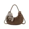 Bolsa de pelúcia para axila feminina, design de nicho de alta qualidade, bolsa de ombro versátil e moderna, bolsa de mão, bolsa fofa de bolinho