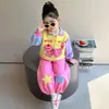 Conjunto de dos piezas de moda para niñas pequeñas, estilo coreano, con doble cuello, bloques de color y estampado de gato, para primavera y otoño 2026
