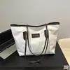 Bolso Tote de Gran Capacidad Color Contrastante para Mujer 2024 Nuevo Moderno de Moda Nicho de Alta Gama Bolso de Hombro Bolso de Mano para Viajar