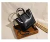 Comercio exterior nuevo bolso de mujer moda bolso de mujer de moda bolso de mano estilo coreano colgante borla bolso cubo grande bolso de hombro retro