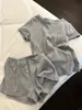 Pijama Casual de Verano para Mujer, Algodón Nube Gris con Estampado Floral, Conjunto de Camiseta de Manga Corta y Shorts con Cuello Redondo, Adecuado para Usar Diariamente Afuera