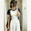 Camiseta Redonda de Manga Corta con Bloques de Color de Nicho Inspirada en el Diseño para Mujer, Nuevo Estilo Verano 2026, Corte Delgado, Favorecedora, Top Versátil