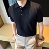 2026 Verano Nuevo Estilo Lujo Ligero Old Money Camiseta Polo de Punto Hueco Rayada Manga Corta para Hombre Camiseta con Cuello Campana para Viajar al Trabajo