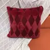 Capa de Almofada Decorativa de Pelúcia com Padrão de Diamante Nova Cor Sólida para Sala de Estar Capa de Almofada de Sofá Quarto Modelo Quarto Capa de Almofada Venda por Atacado