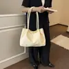 Bolso de mano transfronterizo de estilo dulce y moderno para mujer, nuevo modelo de verano 2026, bolso de hombro adornado con estrellas, bolso de axila moderno