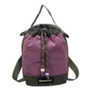 Bolso Cruzado Transfronterizo de Nuevo Estilo, Bolso Pequeño de Aspecto Elegante y Versátil para Salir, Mochila con Cordón de Color Contrastante, Mochila Pequeña Deportiva Impermeable