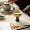 Caneca Cerâmica Pintada à Mão para Mestre de Casa com Esmalte Caramelo e Camélia Índigo, Conjunto de Chá Kung Fu, Caneca de Chá Alta, Xícara de Degustação