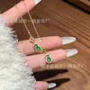 Atacado do Fabricante: Conjunto de Colar de Cabacinha de Jade Verde Natural Xiaohongshu com Inlay de Prata S925, Corrente de Clavícula Fresca e Simples
