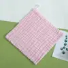 Toalla cuadrada de seis capas de gasa seersucker de color liso toalla para babas de bebé toalla de algodón absorbente para babas de color liso bordado publicidad