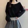 Design Plus Size Moletom Falso de Duas Peças com Ombro Inclinado Curto para Mulheres Outono 2025 Novo Top Assimétrico Solto com Efeito Emagrecedor