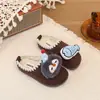 Diadema y Pantuflas Lindas de Dibujos Animados de Pingüino y Pececito Estilo Coreano para Niños 2026 Otoño/Invierno Nuevas Pantuflas de Algodón con Felpa para Exteriores para Niñas