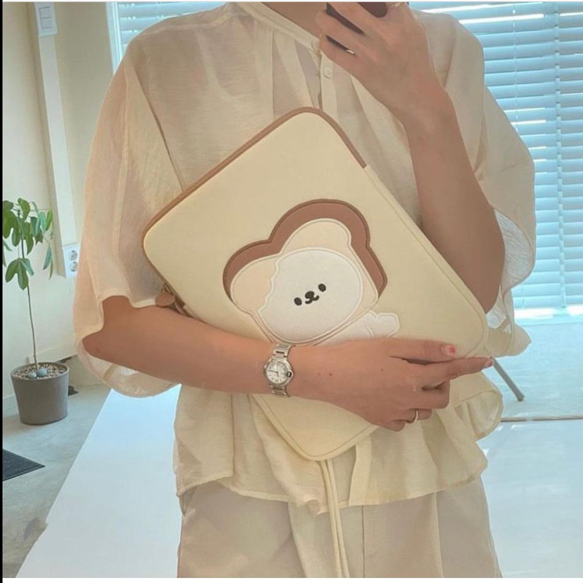 8EC1BA0550D354B5A2D05A94BD1EFE