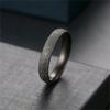 Joias artesanais populares, anel de aço titânio estrelado fosco, design de moda feminino, casal de nicho de alta qualidade, anel de círculo liso