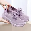 Nuevos Zapatos de Malla para Mujer Verano 2026 Transpirables Tejido Fly-knit Malla Deportivos Casuales Estilo Antiguo de Pekín Ligeros Suela Blanda Zapatos para Mamá