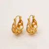 Pendientes de Aro de Cuadros de Amazon Transfronterizos Europeos y Americanos, Pendientes Huecos Exquisitos de Moda de Gama Alta, Pinzas para Orejas en Forma de U Estilo Ins